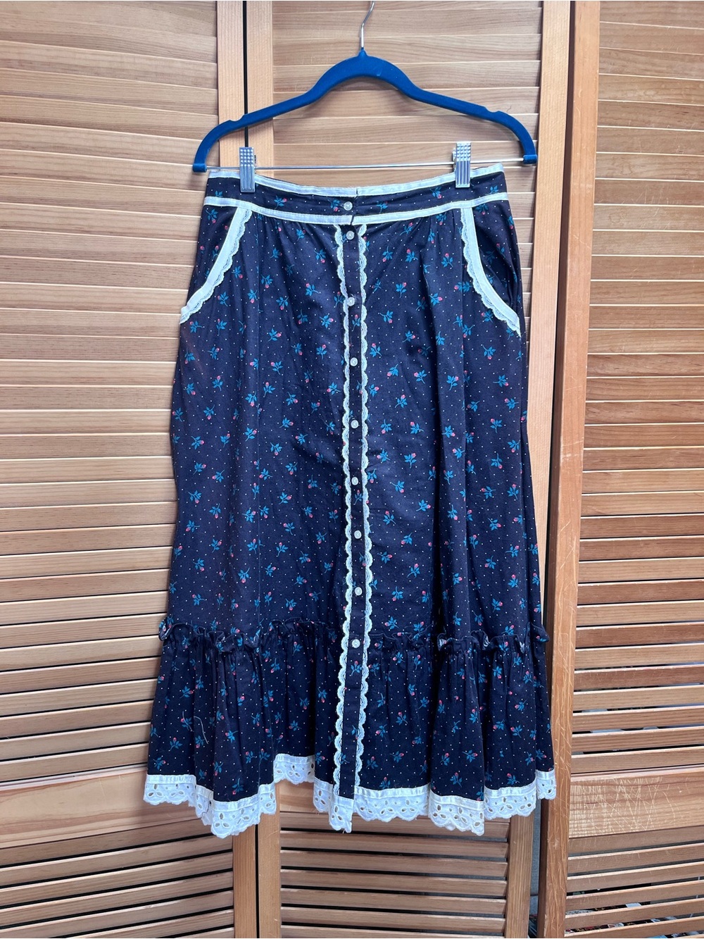 Vintage Gunne Sax Black Calico Midi Skirt with White Lace Trim